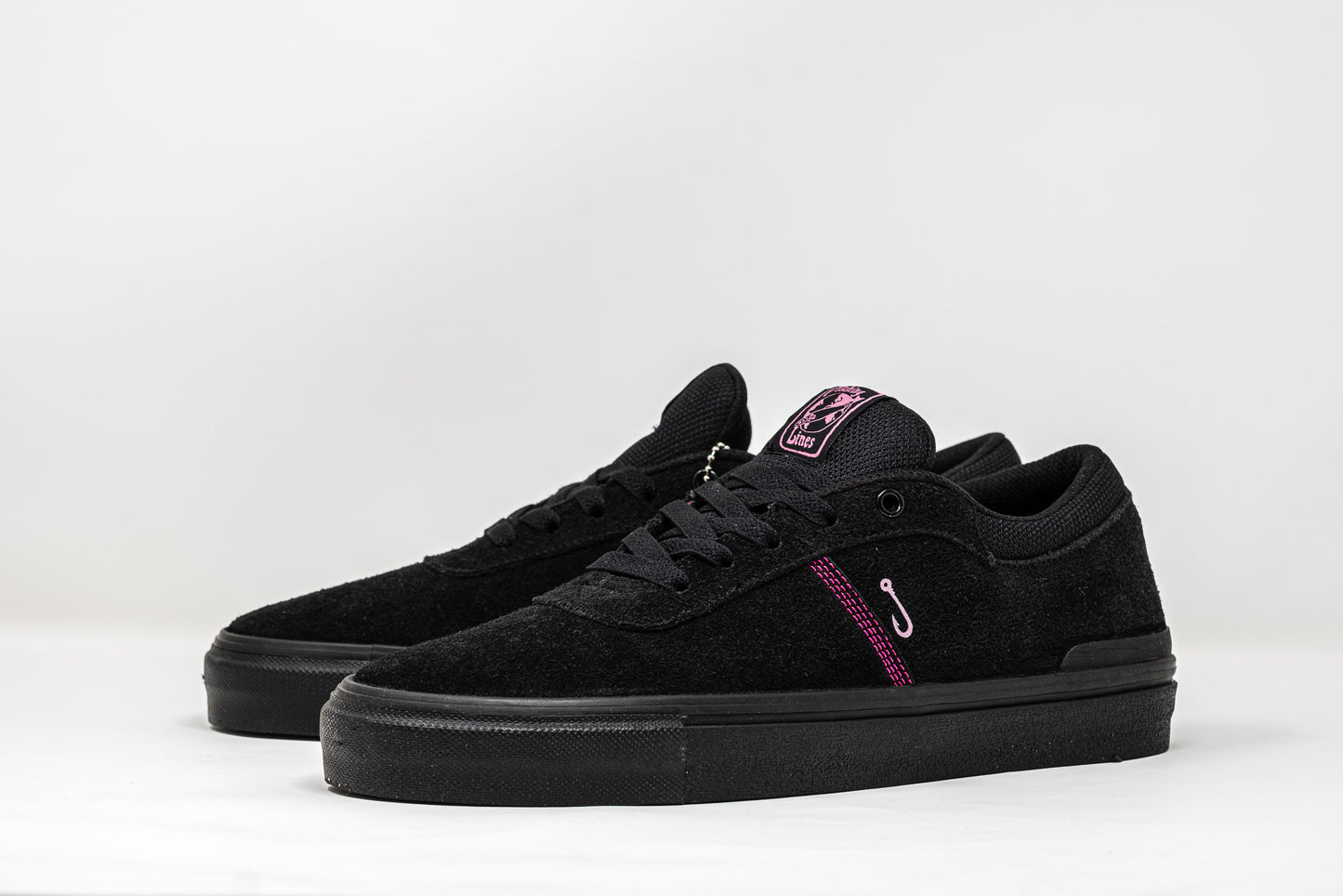 „Pari“ Black on Black