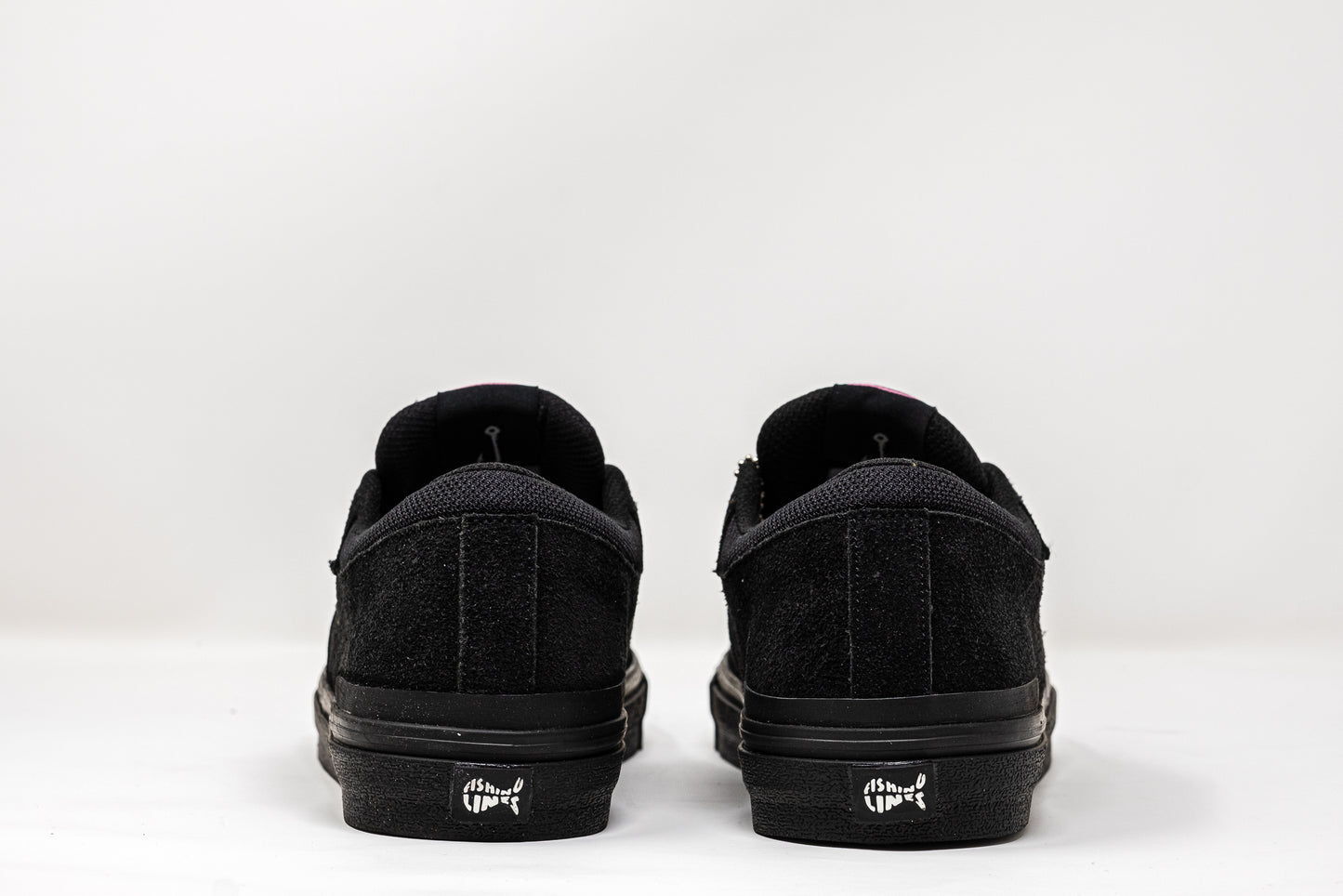 „Pari“ Black on Black